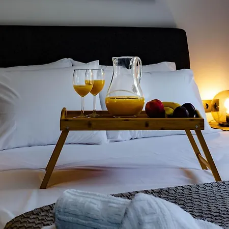 Marimar Panoramic Retreat: Magnificent Space And Breathtaking Gulf View Lägenhet Kalamata