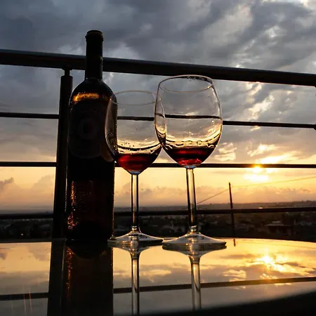 Marimar Panoramic Retreat: Magnificent Space And Breathtaking Gulf View * カラマタ