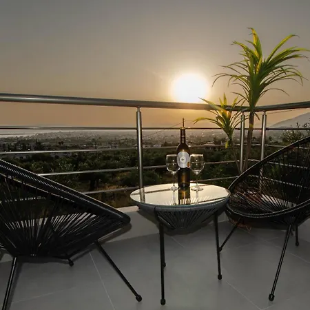Marimar Panoramic Retreat: Magnificent Space And Breathtaking Gulf View Lägenhet *